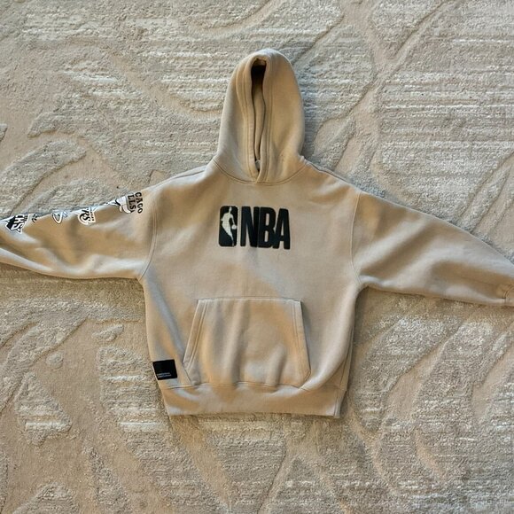 Zara Tan Boys NBA hoodie with multiple team logos boys - Picture 1 of 5